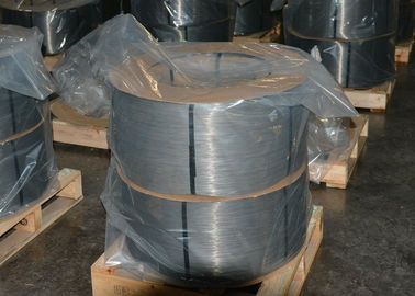 Porcellana Immersa calda galvanizzata rivestimento spesso del filo di acciaio dello zinco e trafilato a freddo fornitore
